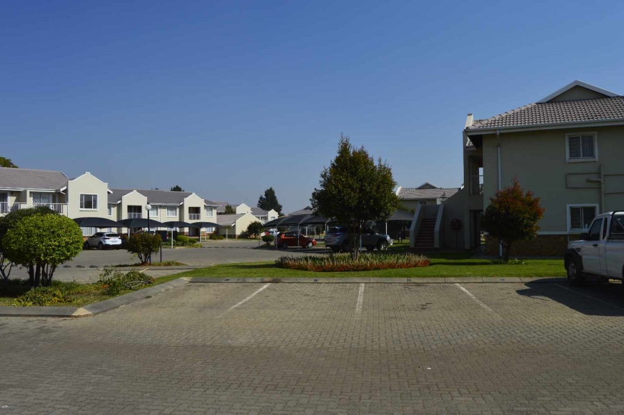 2 Bedroom Property for Sale in Norton Park Gauteng