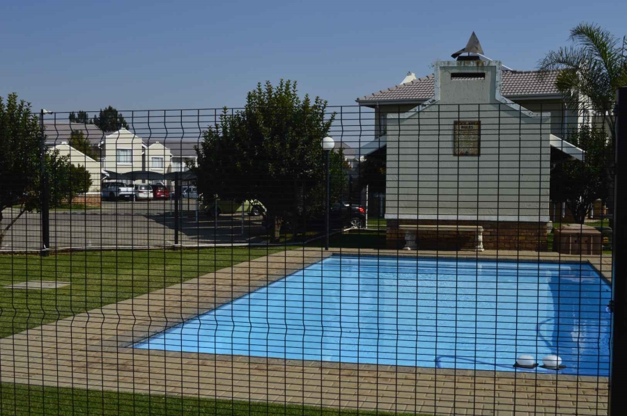 2 Bedroom Property for Sale in Norton Park Gauteng