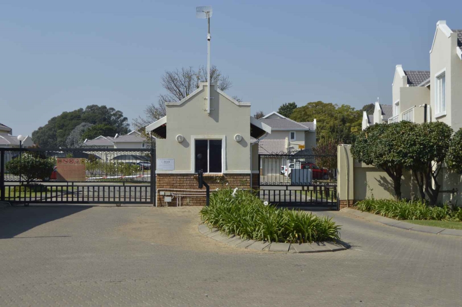 2 Bedroom Property for Sale in Norton Park Gauteng