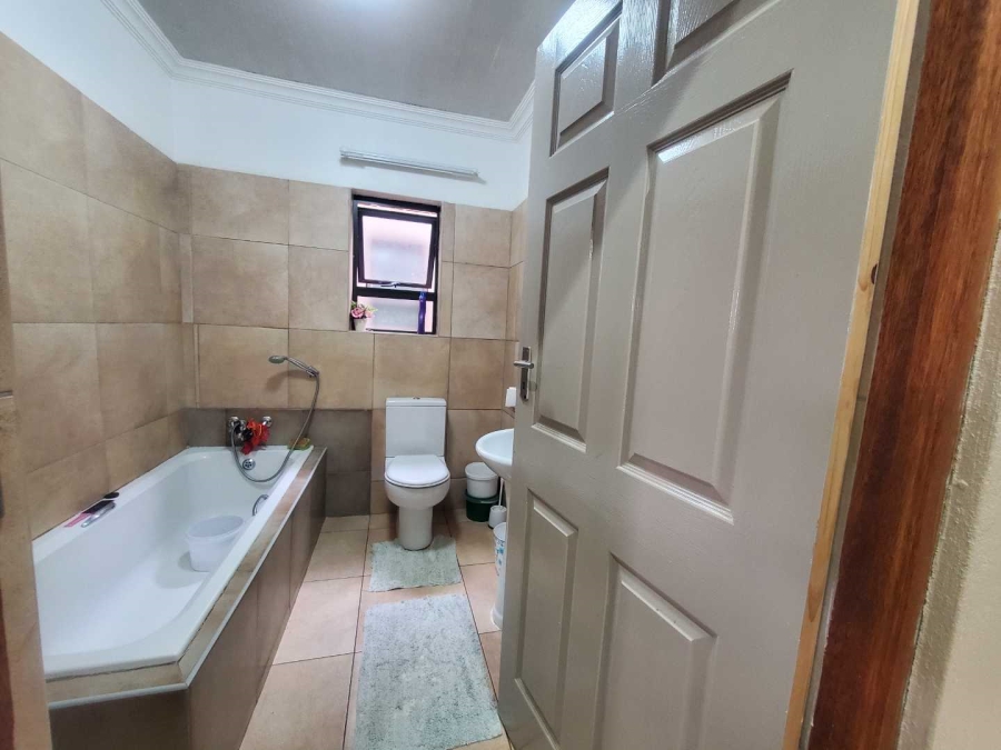 3 Bedroom Property for Sale in Groblerpark Gauteng