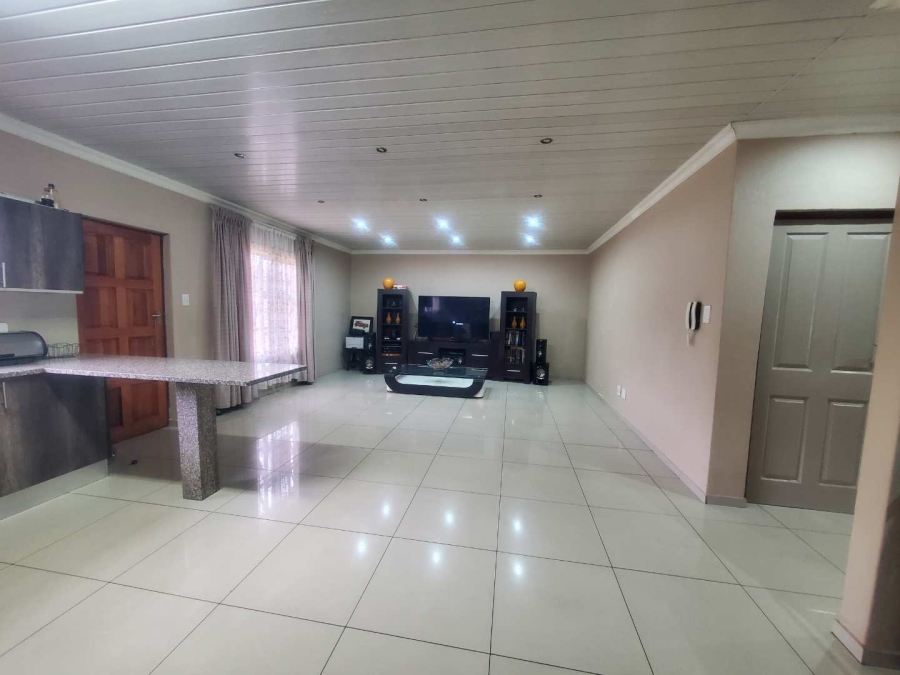 3 Bedroom Property for Sale in Groblerpark Gauteng
