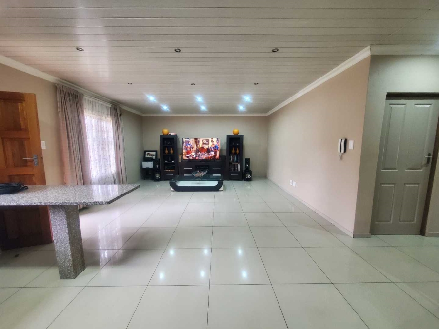 3 Bedroom Property for Sale in Groblerpark Gauteng