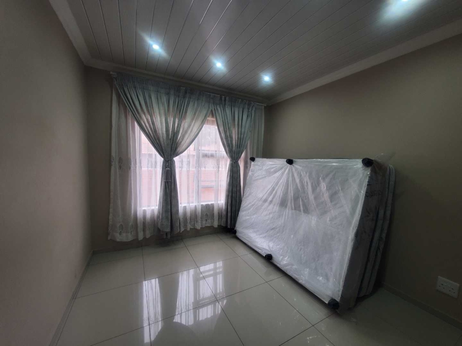 3 Bedroom Property for Sale in Groblerpark Gauteng