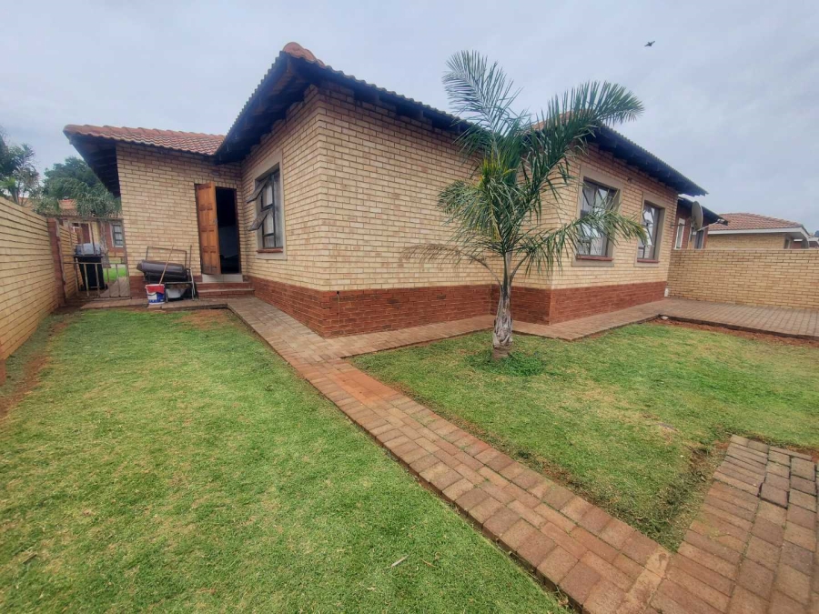 3 Bedroom Property for Sale in Groblerpark Gauteng
