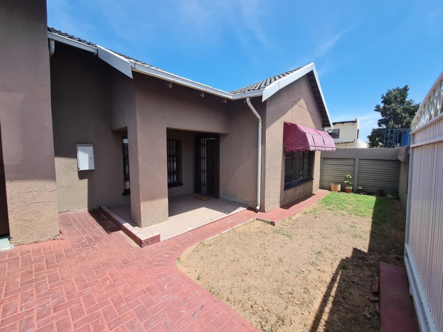 0 Bedroom Property for Sale in Orlando West Gauteng