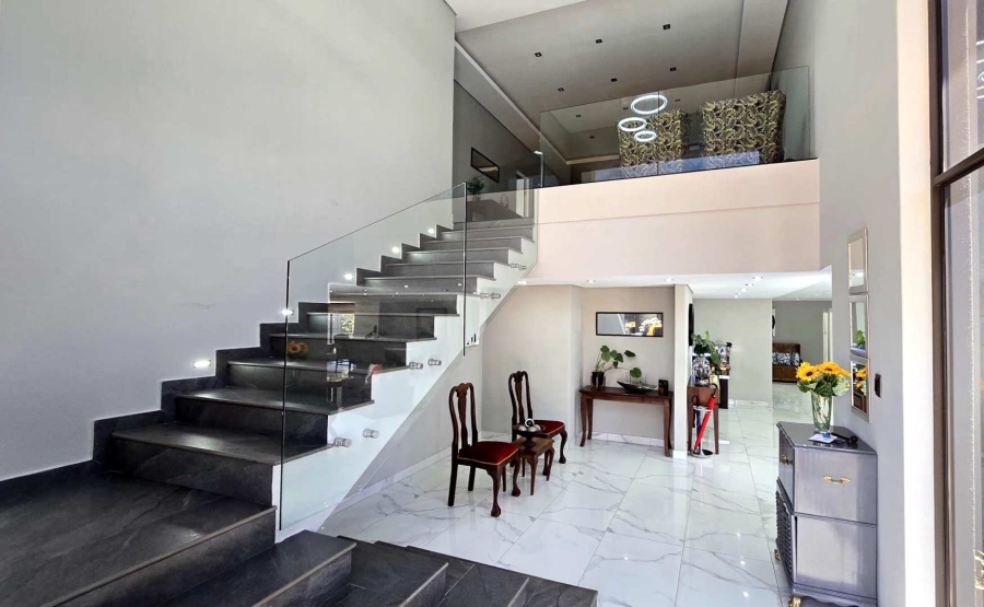 8 Bedroom Property for Sale in Alberante Gauteng