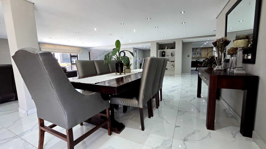 8 Bedroom Property for Sale in Alberante Gauteng