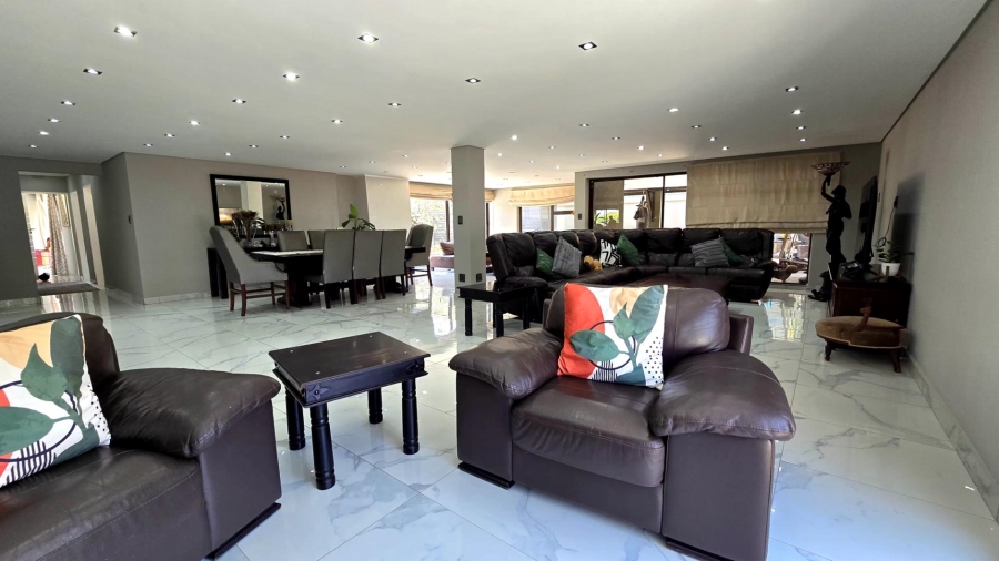 8 Bedroom Property for Sale in Alberante Gauteng