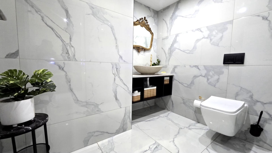 8 Bedroom Property for Sale in Alberante Gauteng