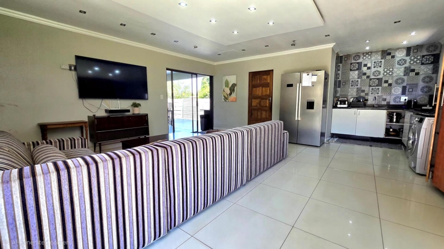 8 Bedroom Property for Sale in Alberante Gauteng