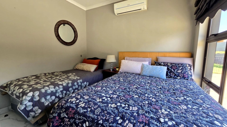 8 Bedroom Property for Sale in Alberante Gauteng