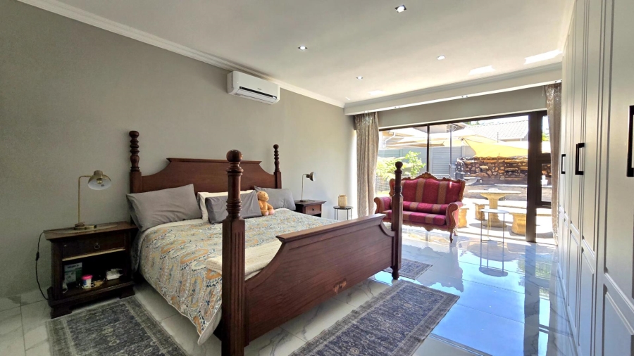 8 Bedroom Property for Sale in Alberante Gauteng