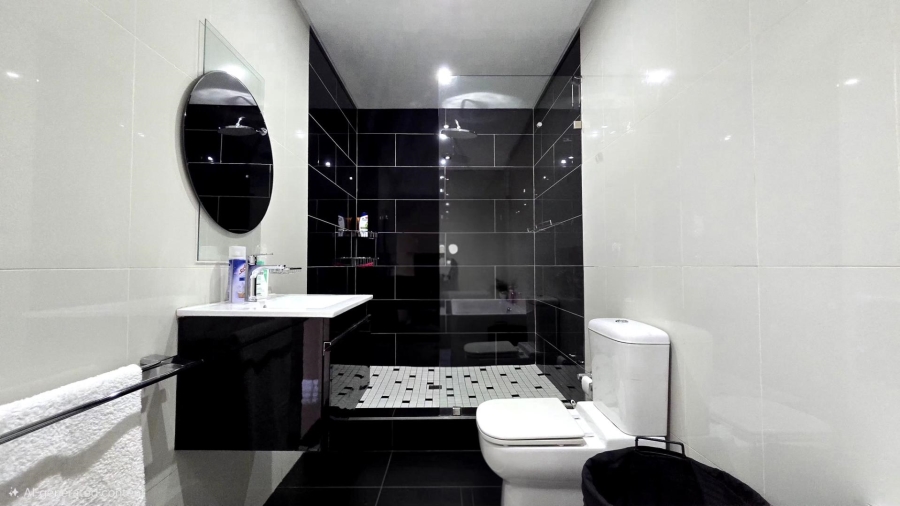 8 Bedroom Property for Sale in Alberante Gauteng