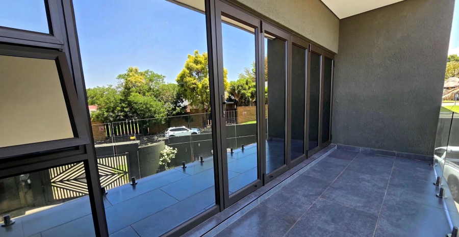 8 Bedroom Property for Sale in Alberante Gauteng