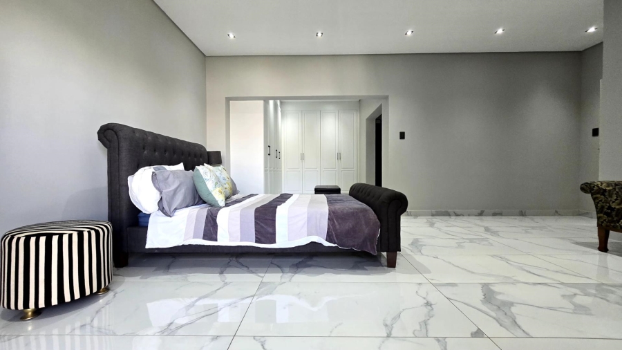 8 Bedroom Property for Sale in Alberante Gauteng