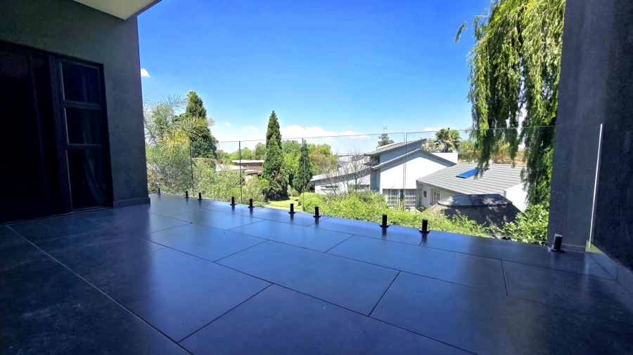 8 Bedroom Property for Sale in Alberante Gauteng