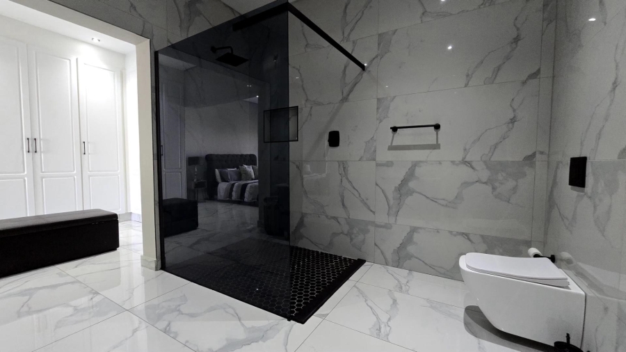 8 Bedroom Property for Sale in Alberante Gauteng