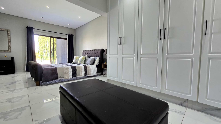 8 Bedroom Property for Sale in Alberante Gauteng