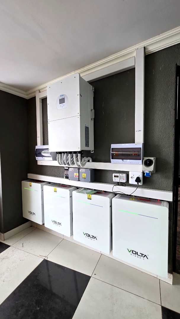 8 Bedroom Property for Sale in Alberante Gauteng