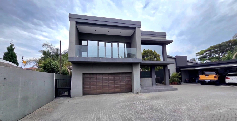 8 Bedroom Property for Sale in Alberante Gauteng