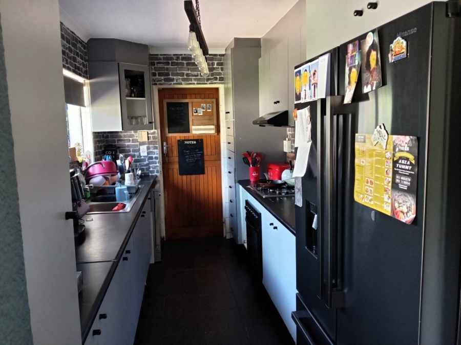 3 Bedroom Property for Sale in Albertsdal Gauteng