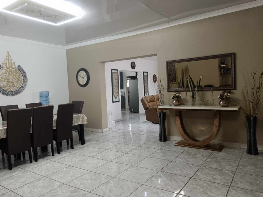 4 Bedroom Property for Sale in Erasmia Gauteng