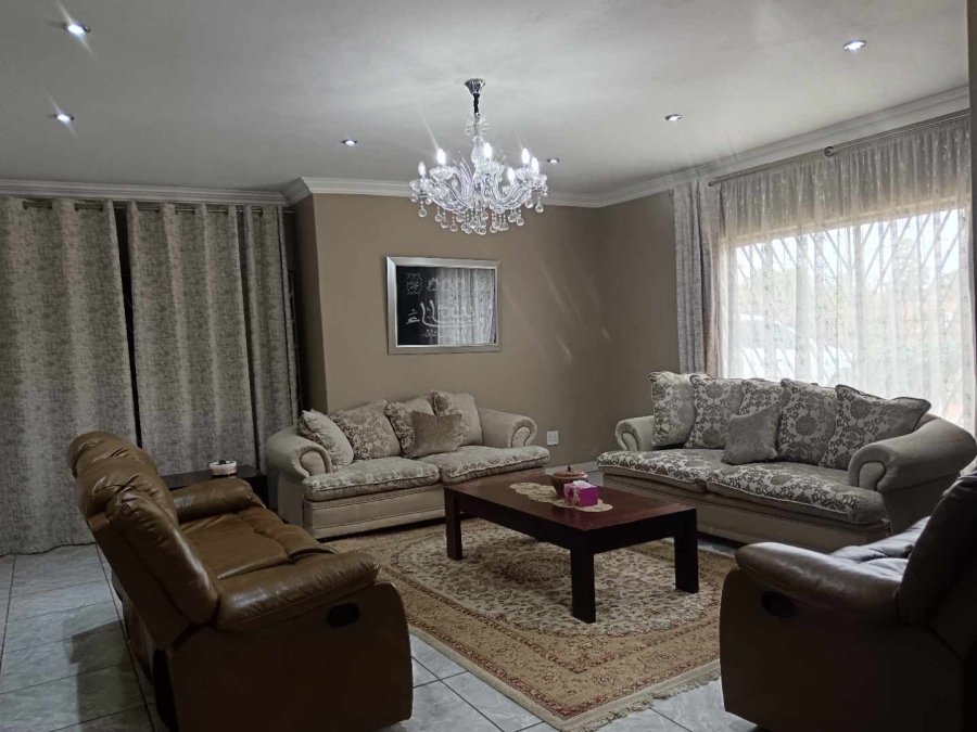 4 Bedroom Property for Sale in Erasmia Gauteng
