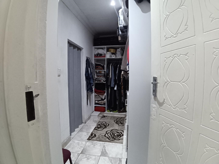 4 Bedroom Property for Sale in Erasmia Gauteng