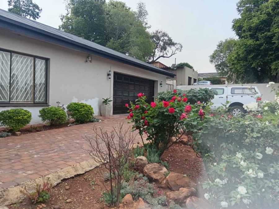 4 Bedroom Property for Sale in Erasmia Gauteng