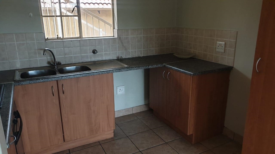 1 Bedroom Property for Sale in Kosmosdal Gauteng