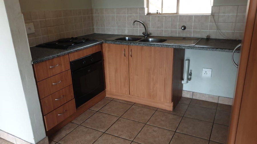 1 Bedroom Property for Sale in Kosmosdal Gauteng