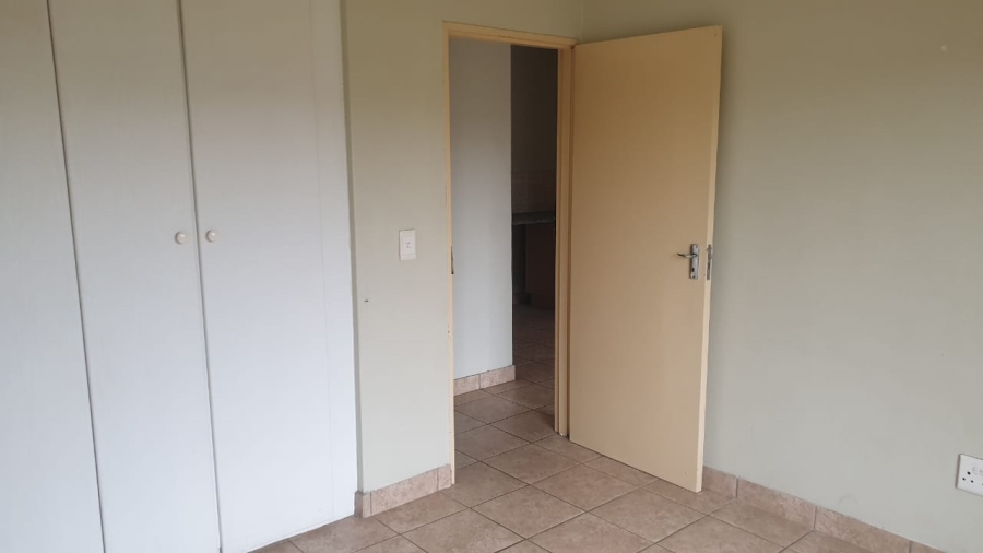 1 Bedroom Property for Sale in Kosmosdal Gauteng