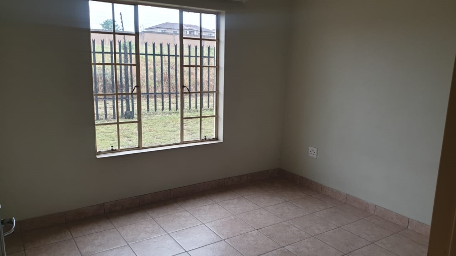 1 Bedroom Property for Sale in Kosmosdal Gauteng