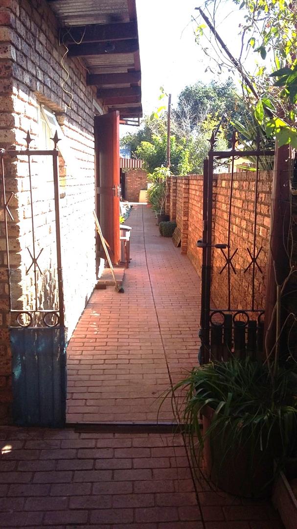 3 Bedroom Property for Sale in Villieria Gauteng