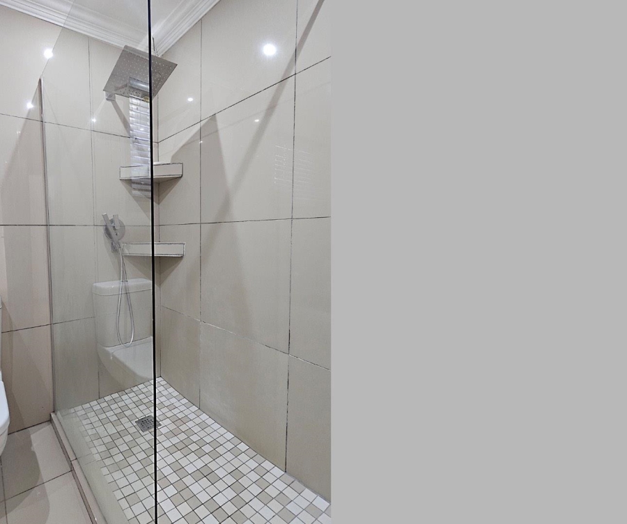 1 Bedroom Property for Sale in Radiokop Gauteng