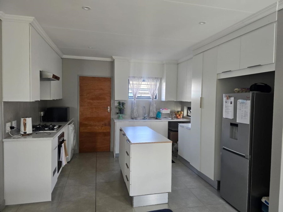 3 Bedroom Property for Sale in Nietgedacht Gauteng