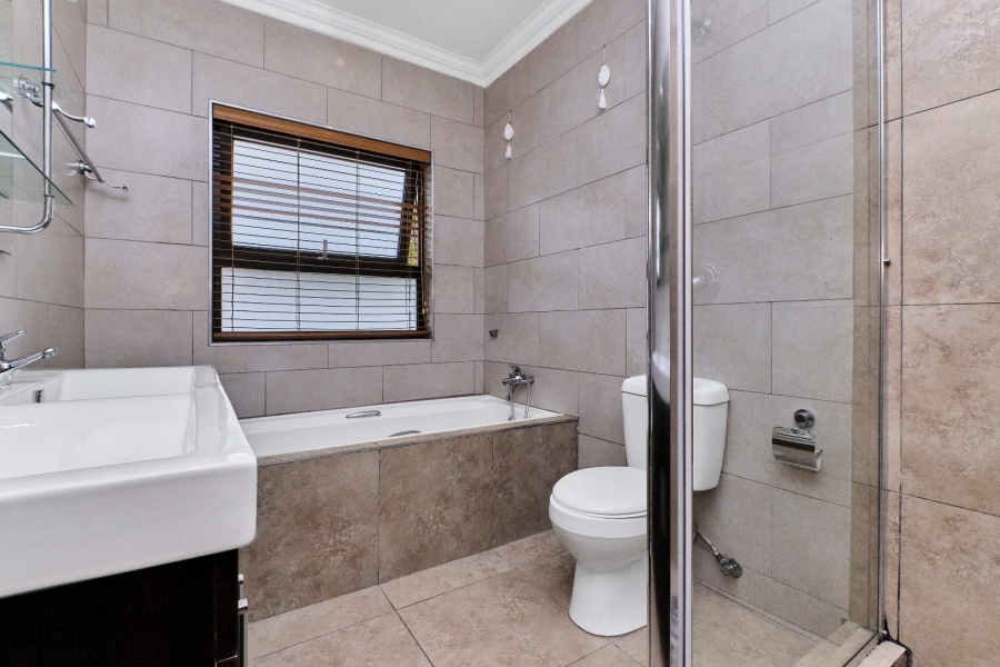 3 Bedroom Property for Sale in Radiokop Gauteng