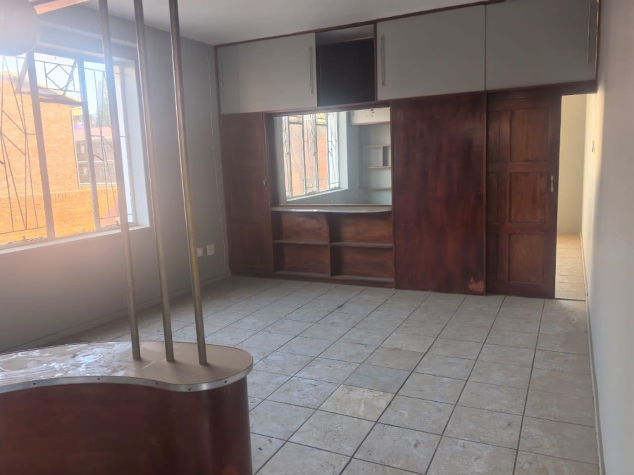 1 Bedroom Property for Sale in Sunnyside Gauteng