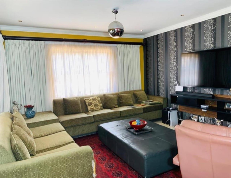 4 Bedroom Property for Sale in Theresa Park Gauteng