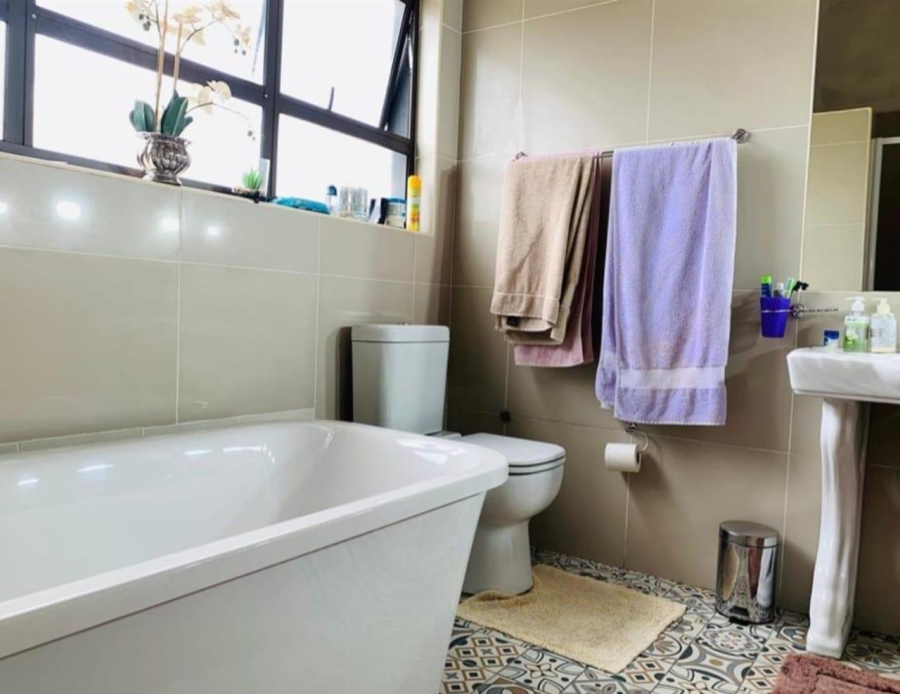 4 Bedroom Property for Sale in Theresa Park Gauteng