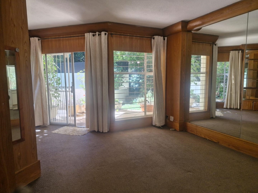1 Bedroom Property for Sale in Illovo Gauteng