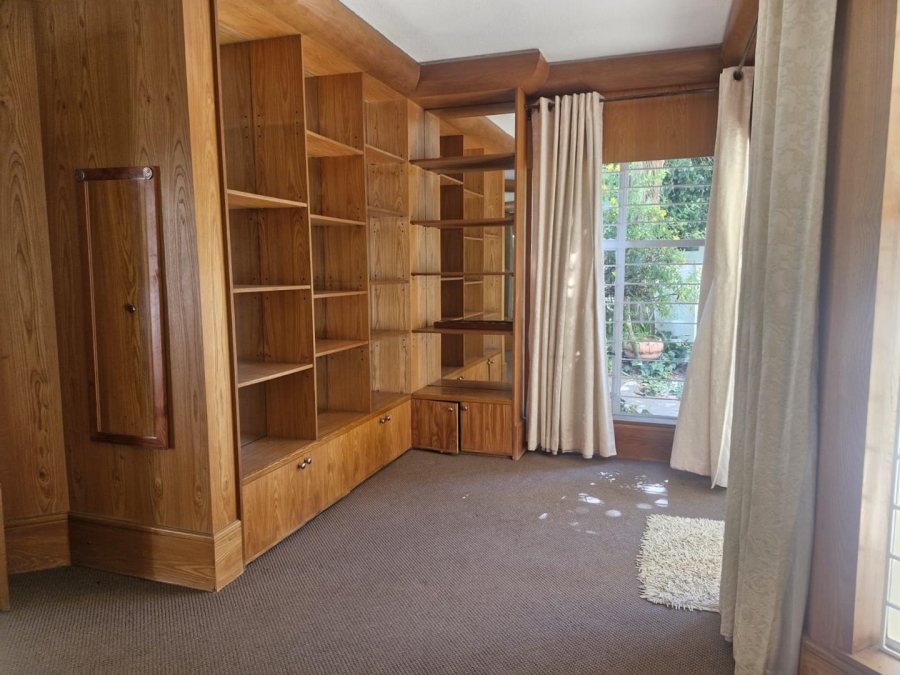 1 Bedroom Property for Sale in Illovo Gauteng