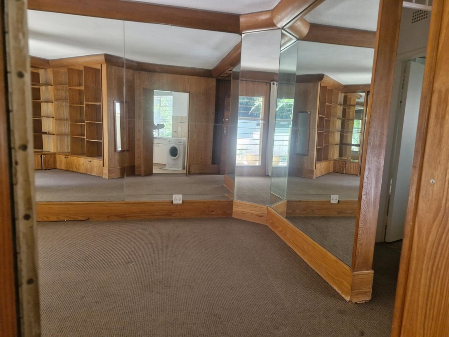 1 Bedroom Property for Sale in Illovo Gauteng