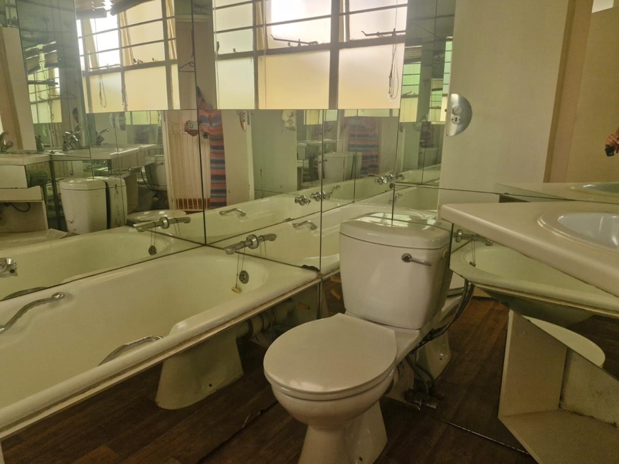 1 Bedroom Property for Sale in Illovo Gauteng