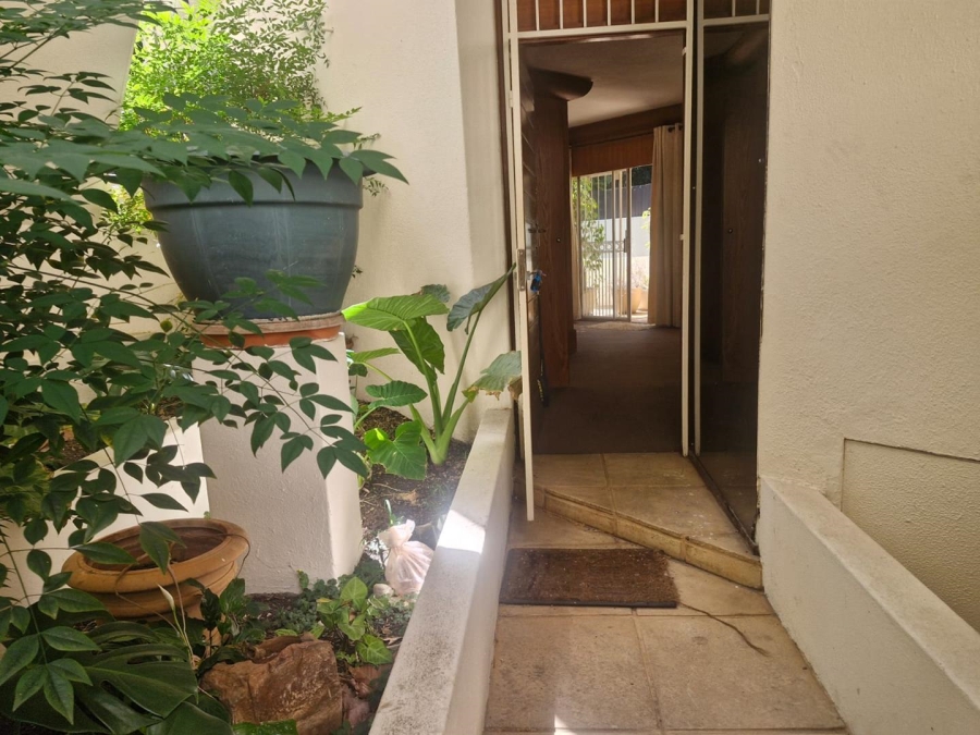 1 Bedroom Property for Sale in Illovo Gauteng