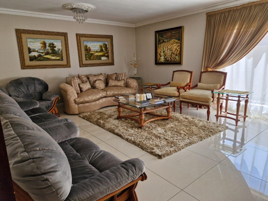 To Let 3 Bedroom Property for Rent in Morningside Gauteng