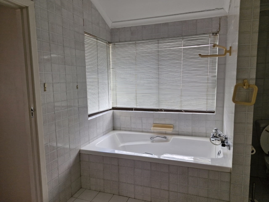 To Let 3 Bedroom Property for Rent in Morningside Gauteng