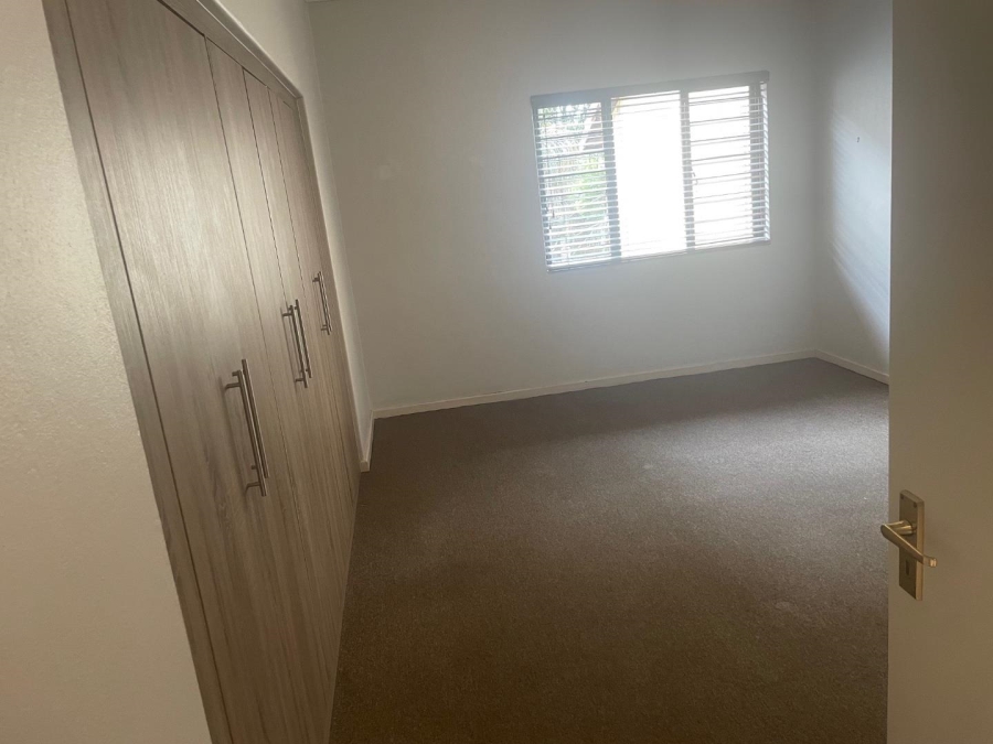 To Let 2 Bedroom Property for Rent in Atholl Gauteng