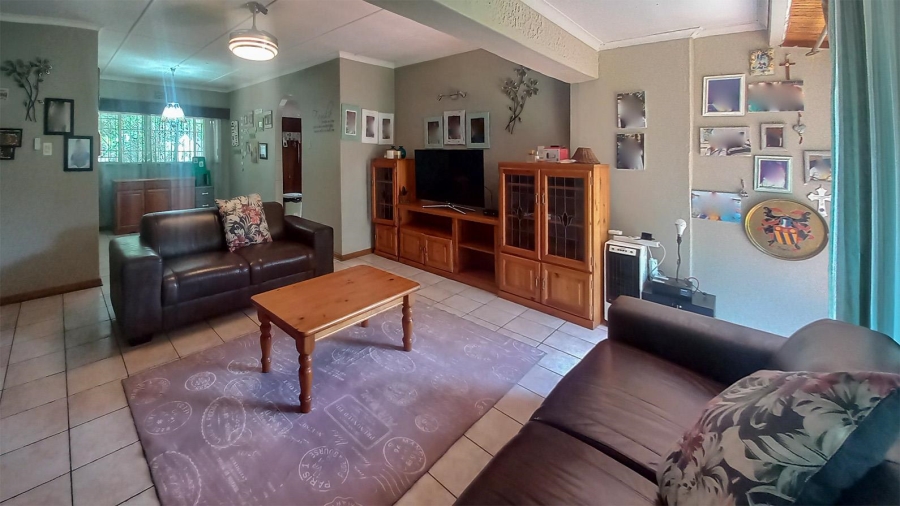 3 Bedroom Property for Sale in Edleen Gauteng