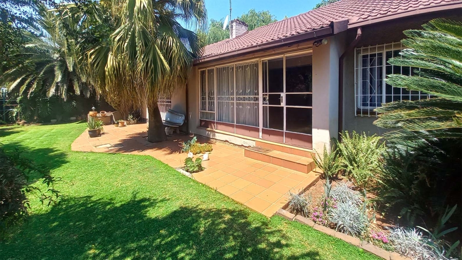 3 Bedroom Property for Sale in Edleen Gauteng